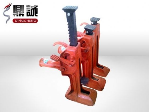 點擊查看詳細(xì)信息<br>標(biāo)題：齒條式起道機(jī) 閱讀次數(shù)：4511