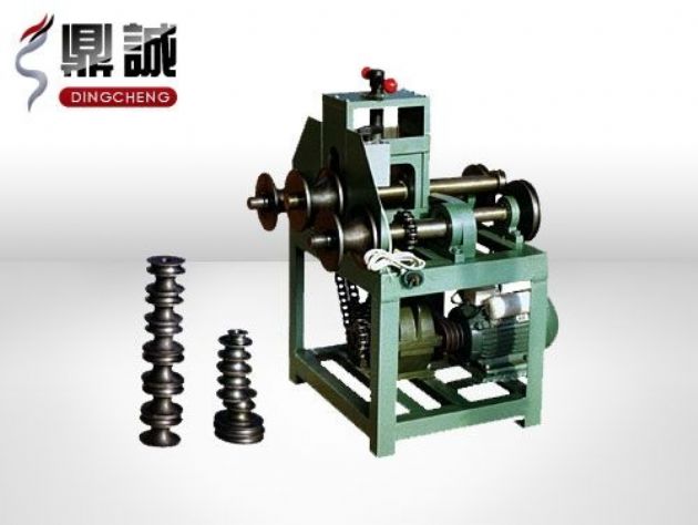 點擊查看詳細(xì)信息<br>標(biāo)題：立式多功能滾動式彎管機(jī) 閱讀次數(shù)：5378