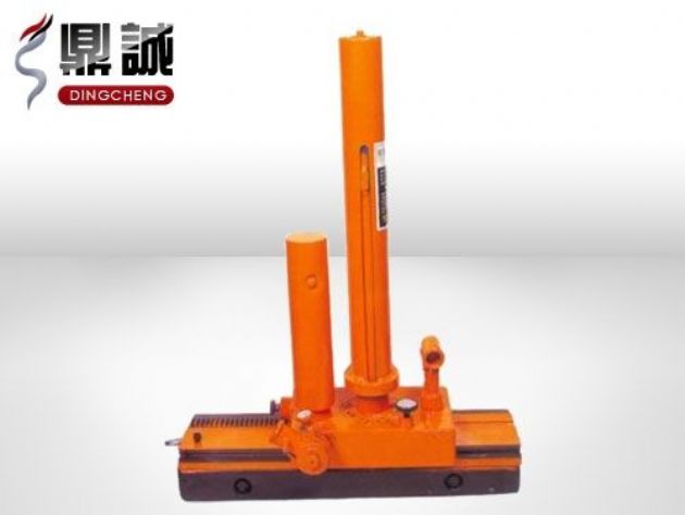 點(diǎn)擊查看詳細(xì)信息<br>標(biāo)題：機(jī)車落軌復(fù)位機(jī) 閱讀次數(shù)：5050